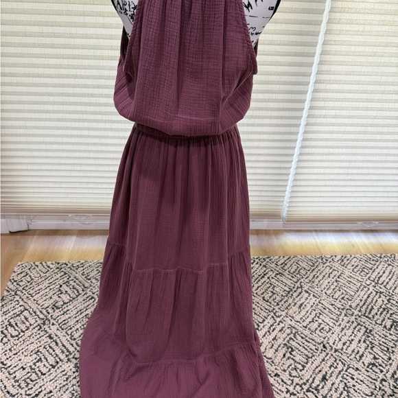 Self Contrast Sleeveless Dress - Picture 7 of 7